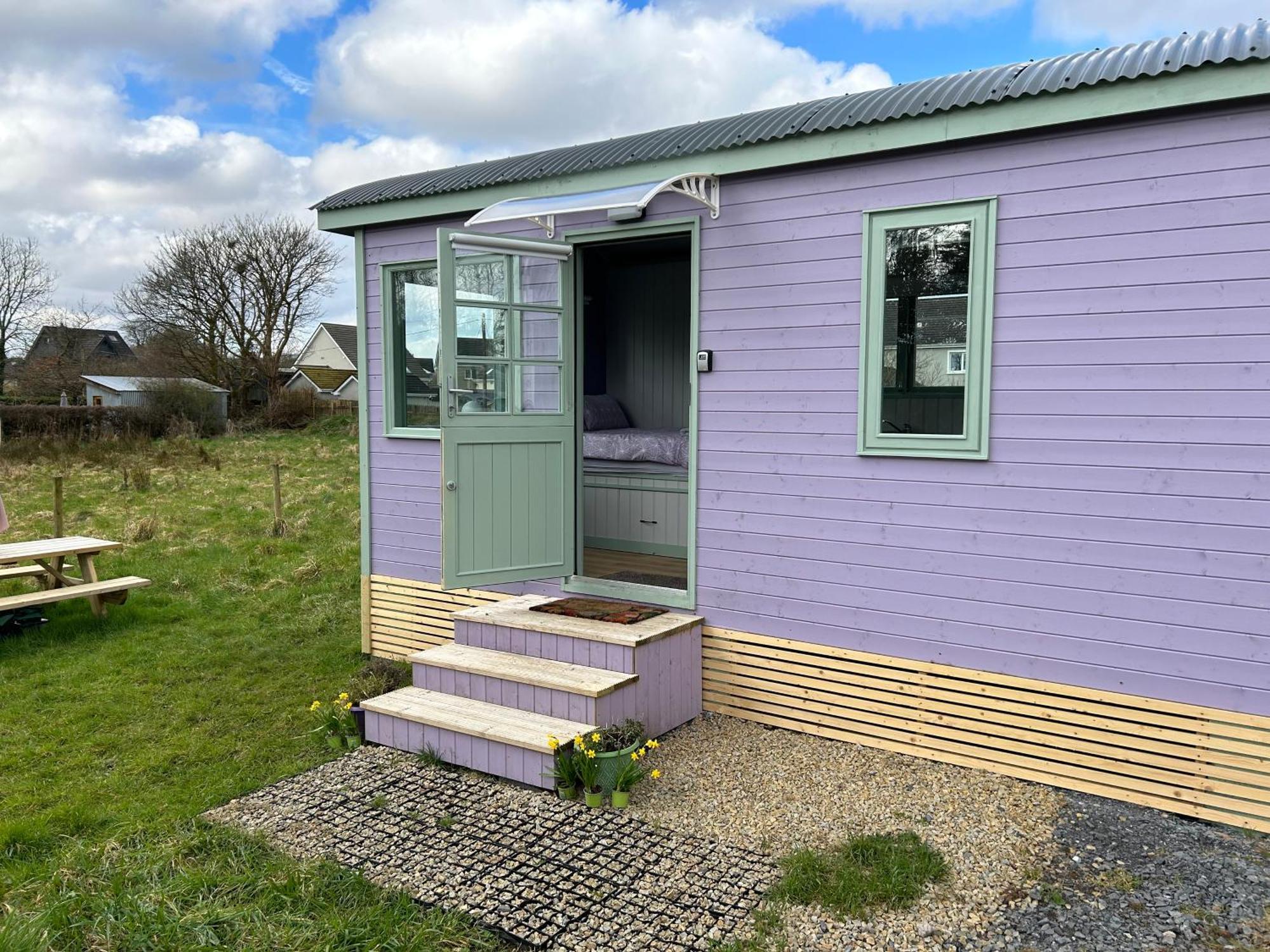 Dromahair Market Street Shepherd'S Hut Leitrim מראה חיצוני תמונה