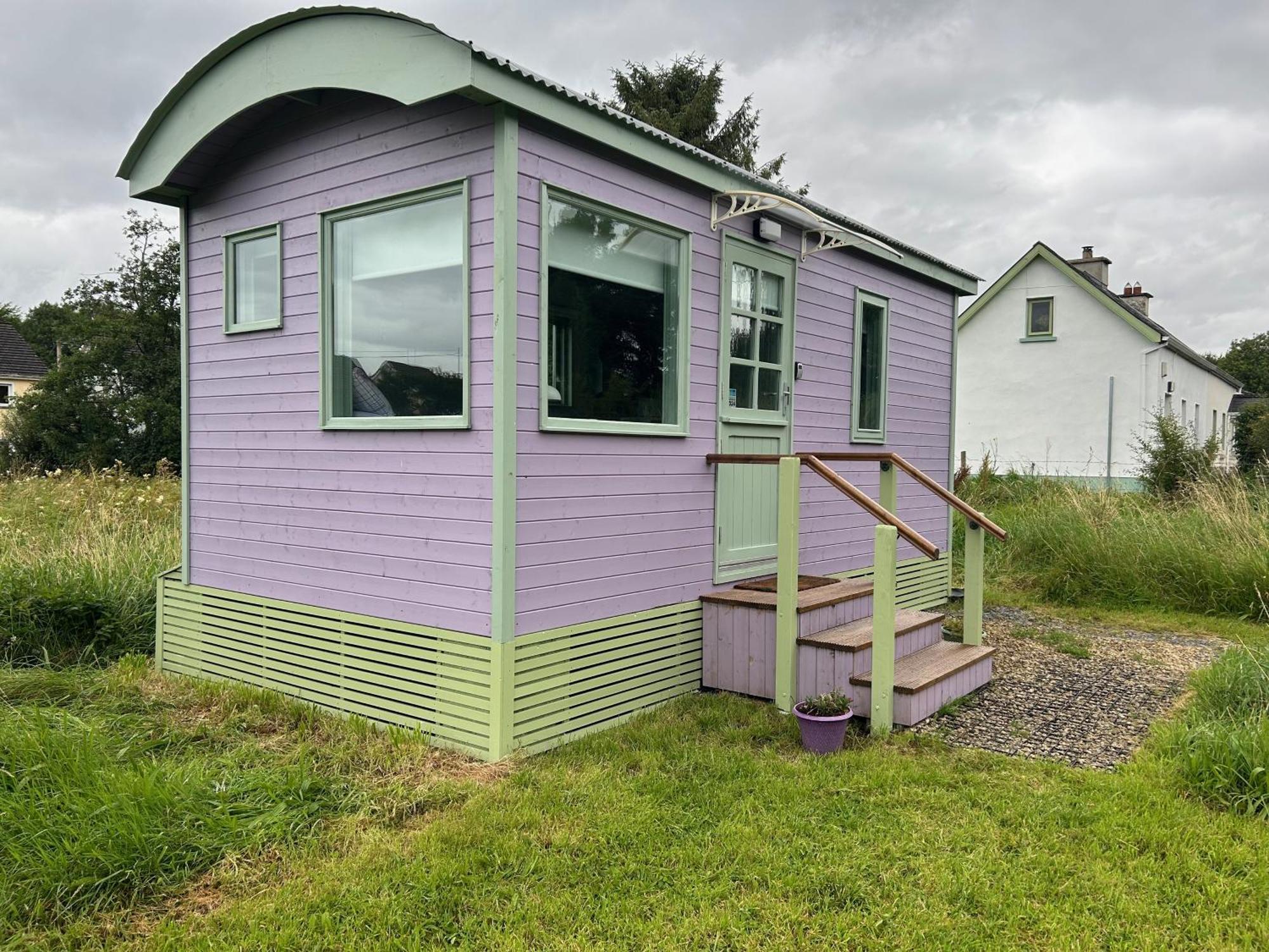 Dromahair Market Street Shepherd'S Hut Leitrim מראה חיצוני תמונה