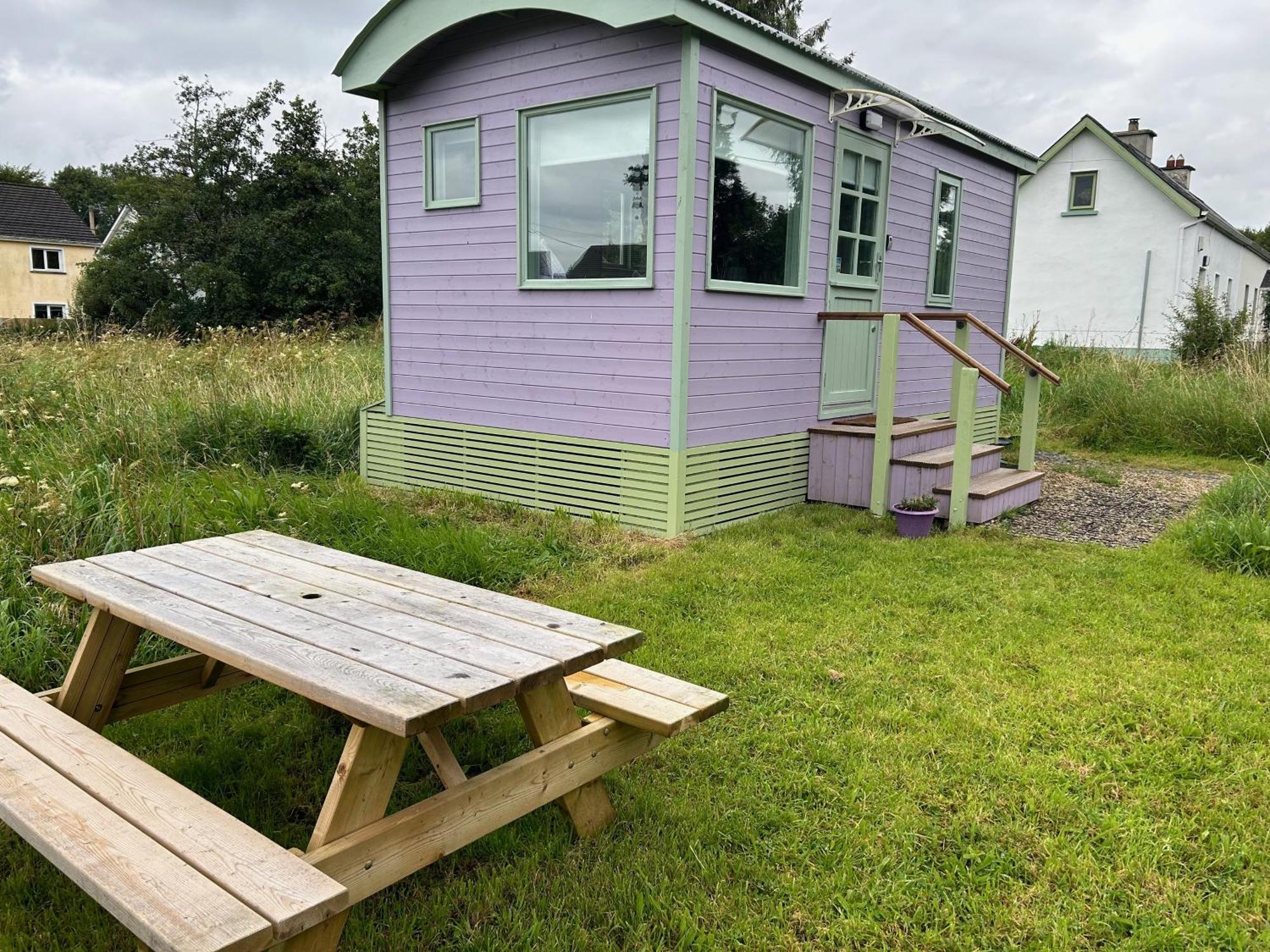 Dromahair Market Street Shepherd'S Hut Leitrim מראה חיצוני תמונה